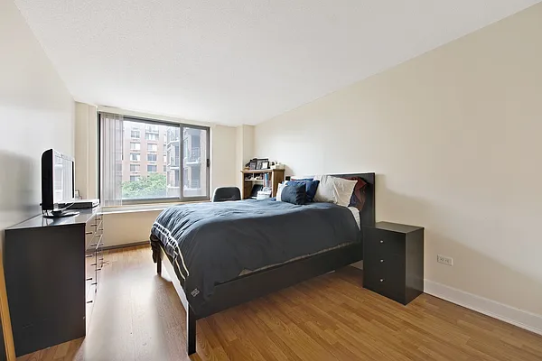 Sold by Nest Seekers International | media 4