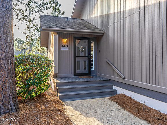 3rd image of 140 Barton Hills Court