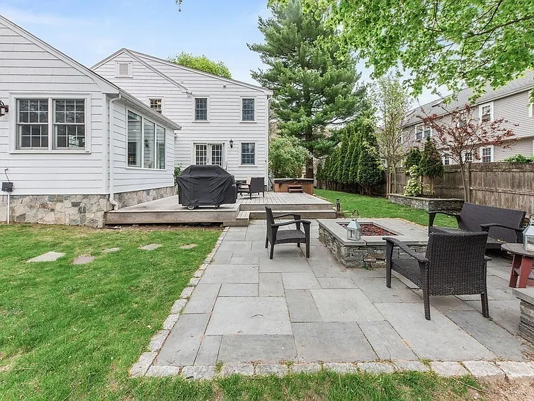 57 Douglas Rd — Photo 22