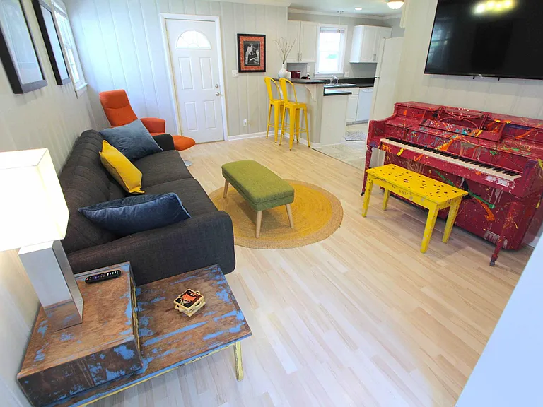 2502 Woodyhill Dr — Photo 11