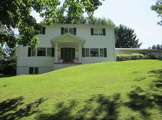 7 Echols Dr, Wheeling, WV 26003
