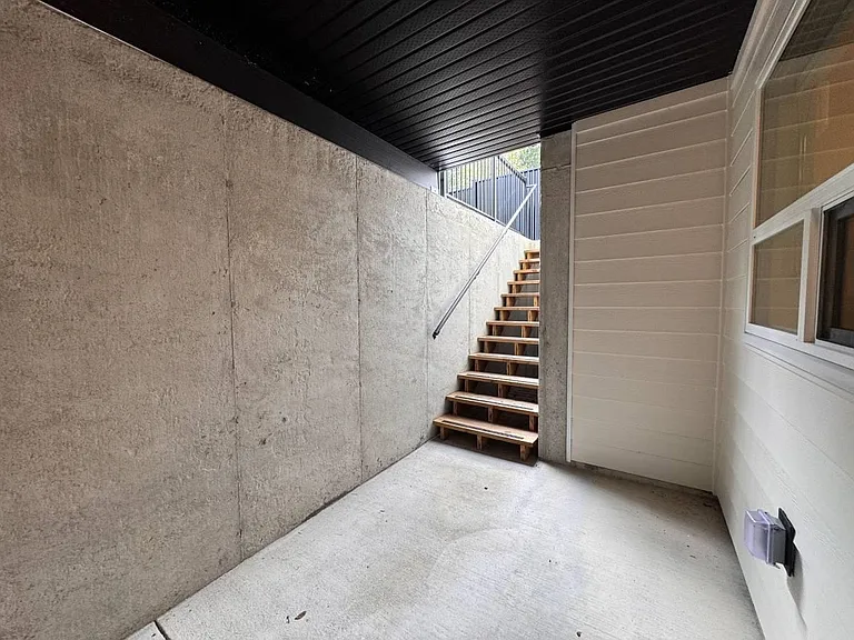 11058 Lockwood St — Photo 12