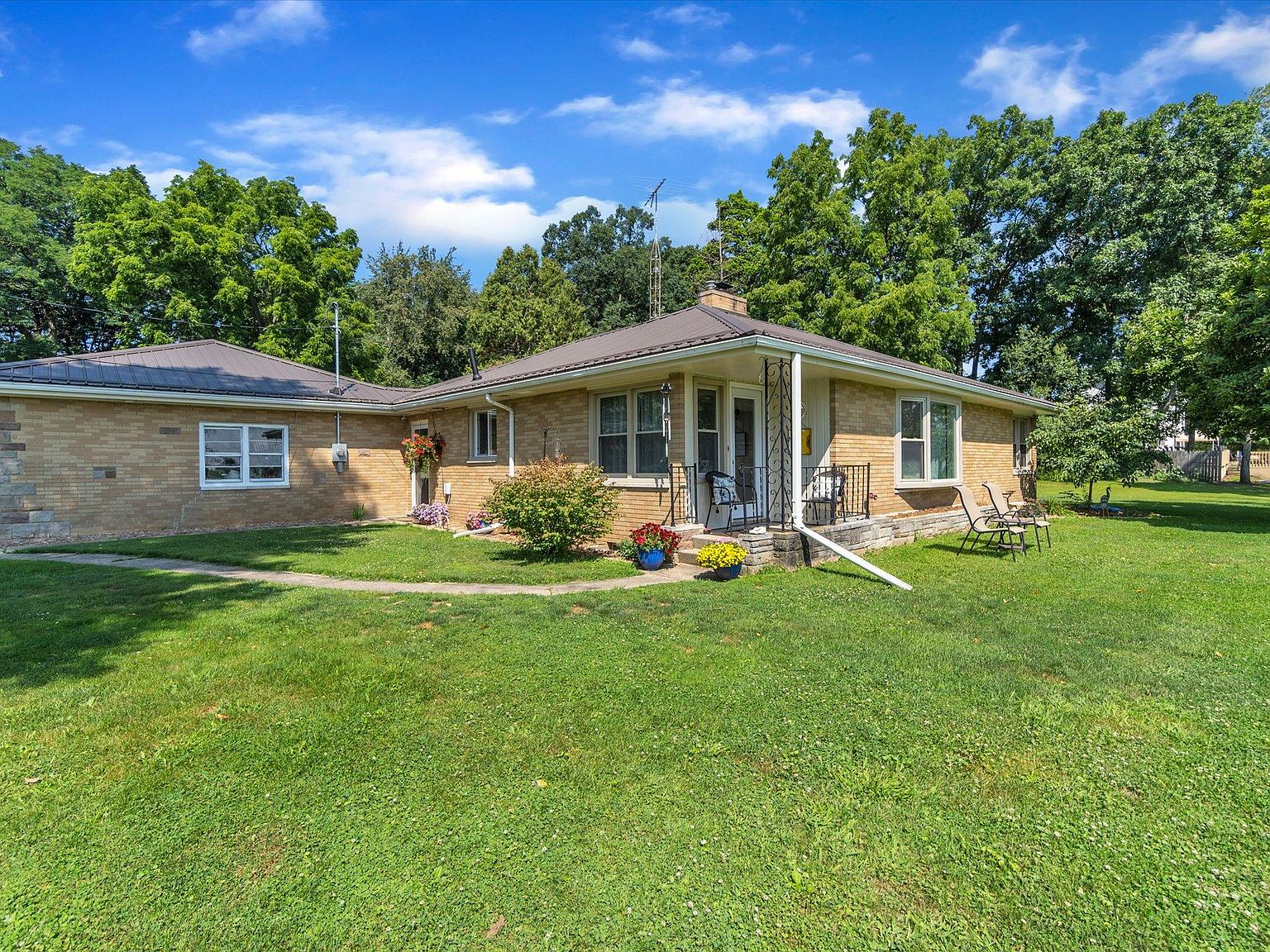 11060 N Meridian Rd, Pleasant Lake, MI 49272 Zillow
