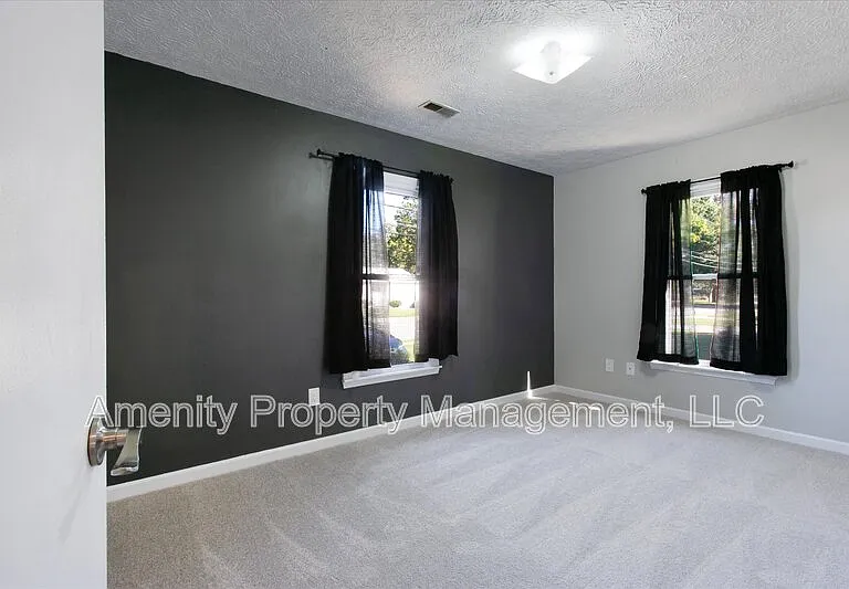36 Old Fox Hill Rd — Photo 18
