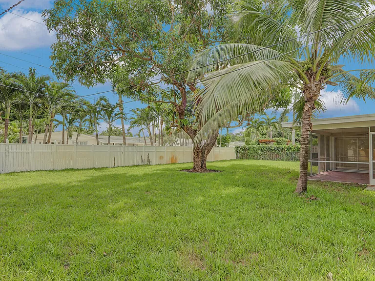 732 Pelican Way — Photo 33
