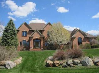 4566 Canterbury Ct, Ann Arbor, MI 48103