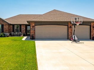 890 W Independence Dr, Rogersville, MO 65742