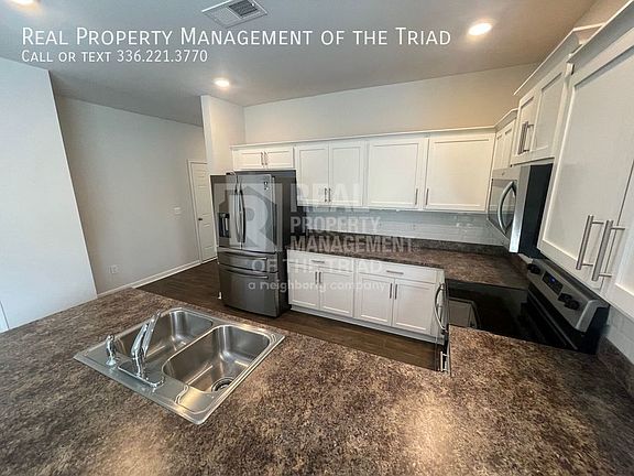 4th image of 5012 Black Forest Dr