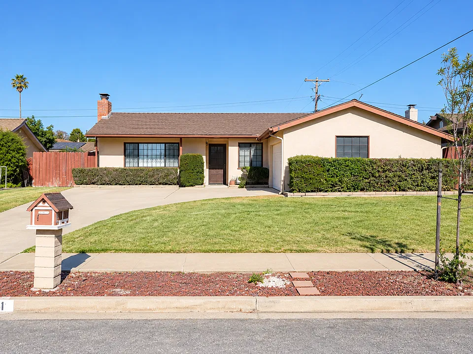 241 Regulus Ave