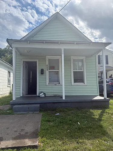 655 Ivy Ave Photo 1