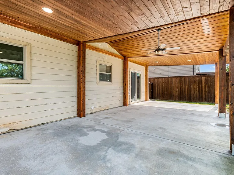 308 Deer Run Dr — Photo 18