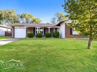 799 Briarbrae Dr, Saint Louis, MO 63138