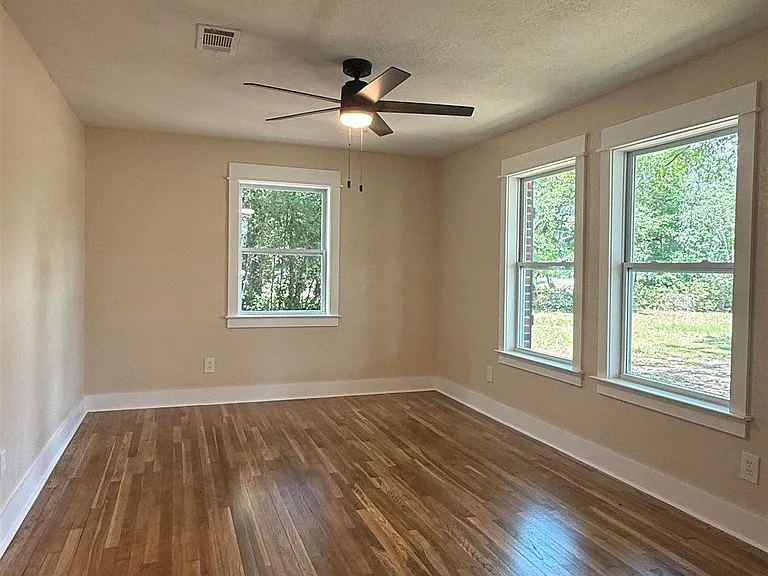 5837 Berryhill Rd — Photo 4