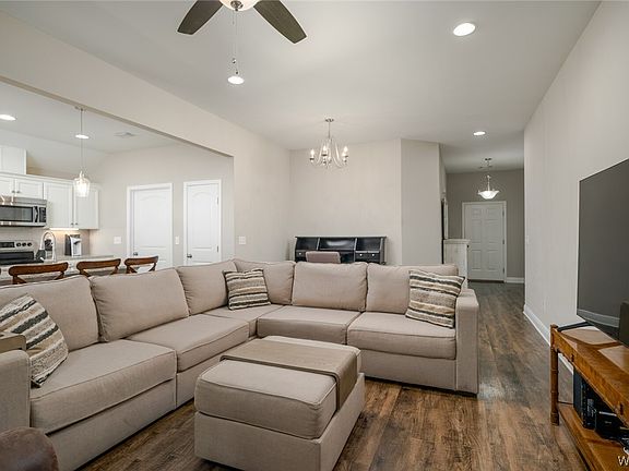 5th image of 5390 University Gardens Dr