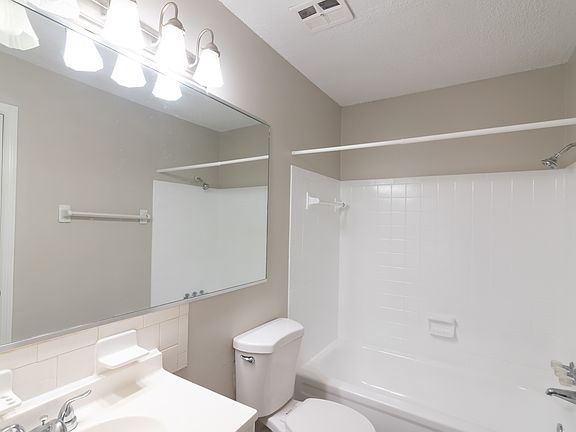 4th image of 2340 Wanda Ct #17331243
