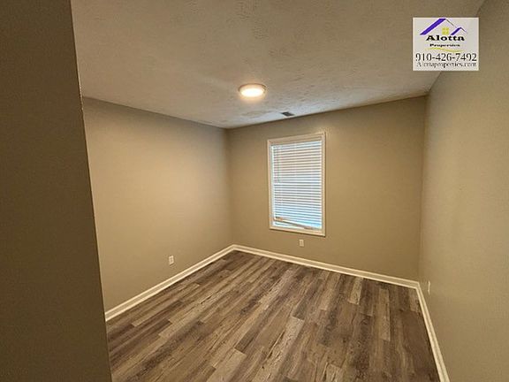 4th image of 1002 Brookhollow Dr APT 5