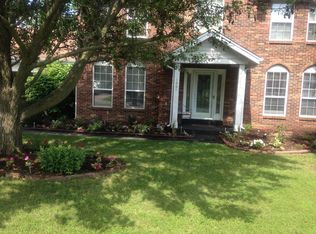 1001 Hunter Ln, Lake Saint Louis, MO