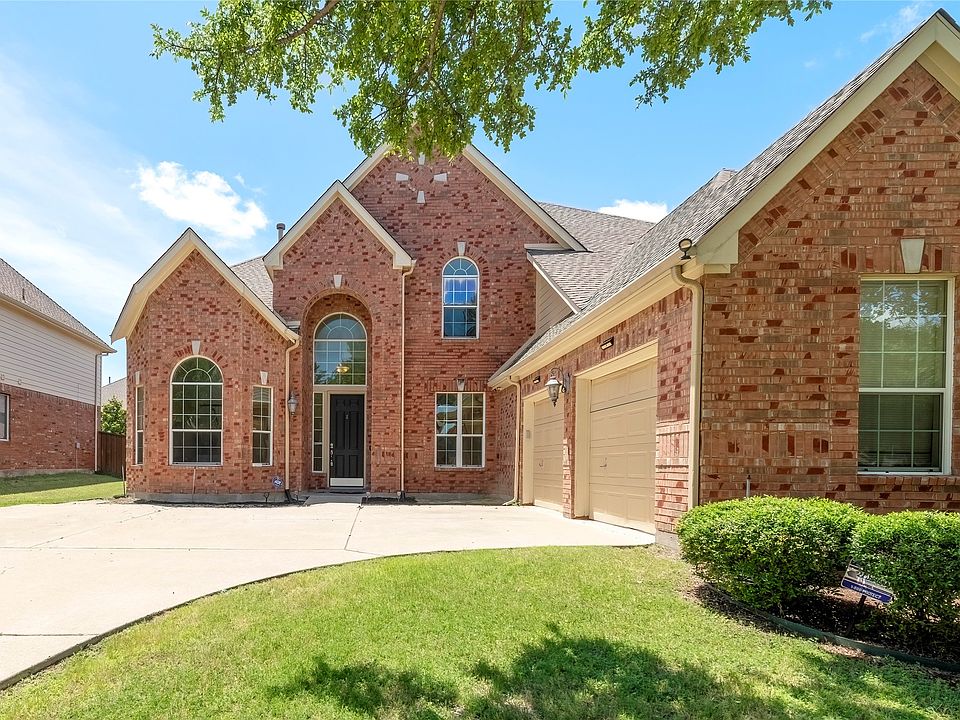 1st image of 8913 Brook Hollow Dr