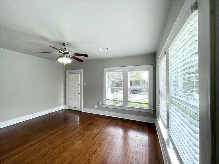 4009 Oak Ridge St — Photo 3
