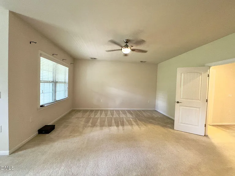 403 Daylin Dr — Photo 37