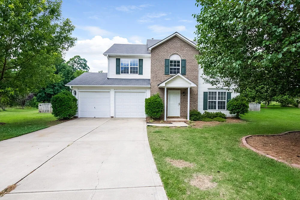 3 bed, 2.5 bath, 1870 sqft, $2,175 — Photo 1