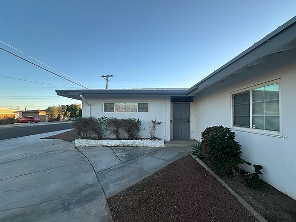 3rd image of 82185 Sierra Ave