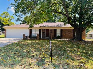 3917 Van Deman Dr, Benbrook, TX 76116