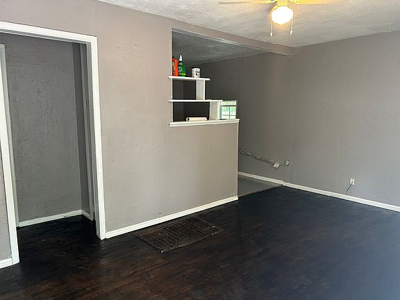 3rd image of 513 N J St