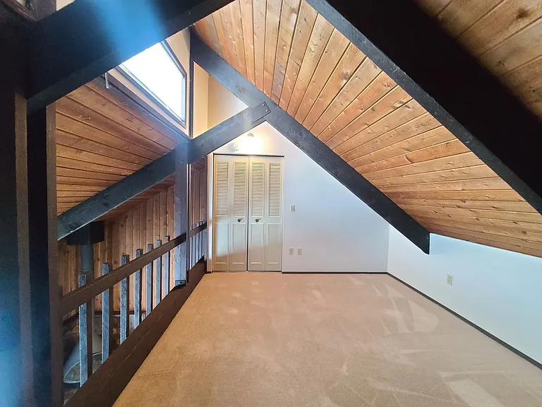 Alpine Square — Photo 6