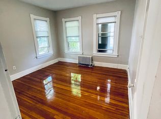 274 White St, Springfield, MA 01108