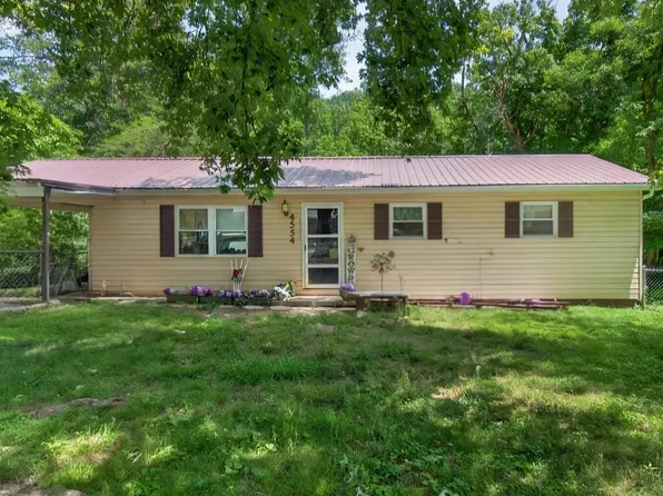 4554 S Creek Dr, Cookeville, TN 38506