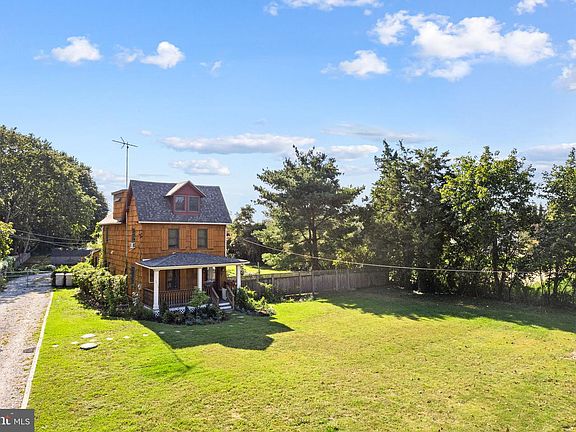 3rd image of 3715 S Main Rd