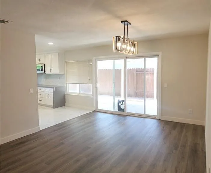 10160 Medallion Pl — Photo 8