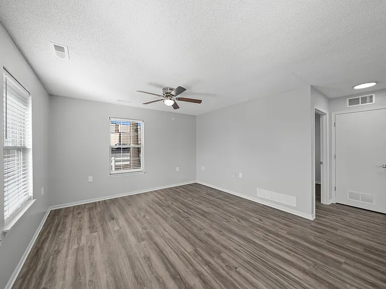 Heritage Park Villas — Photo 11