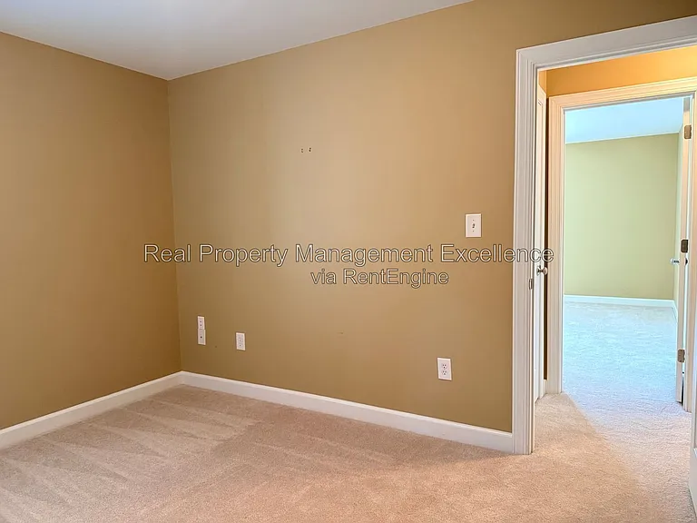 616 Lake Artesia Ln — Photo 53
