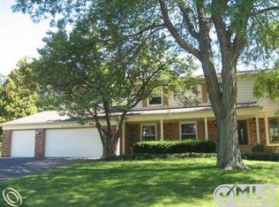 4247 Claire Ct, West Bloomfield, MI 48323