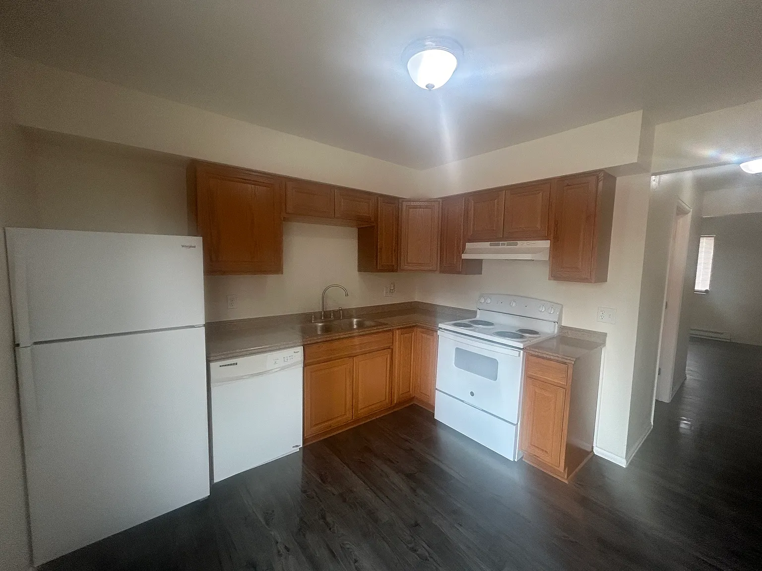 13 Royal Crest Dr — Photo 2