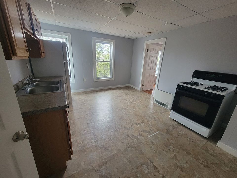 1st image of 8 Malden St #11172705