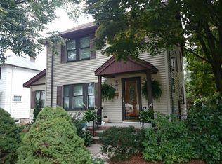 680 Lagrange St, West Roxbury, MA 02132