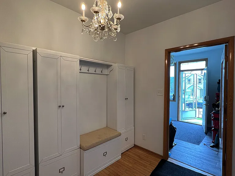 368 Dufferin St — Photo 13
