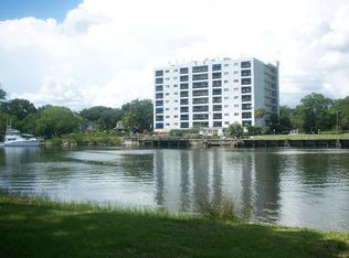2780 N Riverside Dr APT 303, Tampa, FL 33602