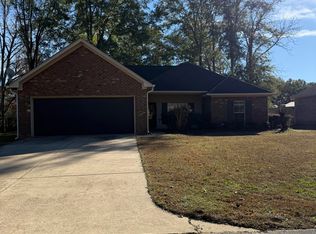 133 Northgate Dr, Canton, MS 39046
