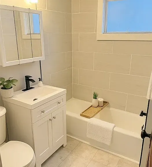 27 Fairchild Pl #2 — Photo 3