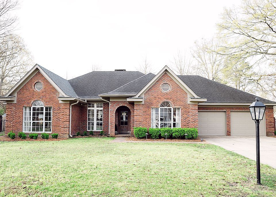 1st image of 153 Hunnington Dr