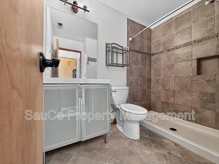 5049 SW View Point Ter #B — Photo 33