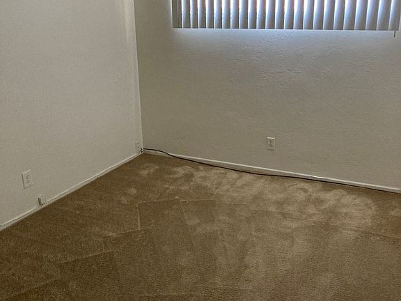 5th image of 1100 39th St APT 104
