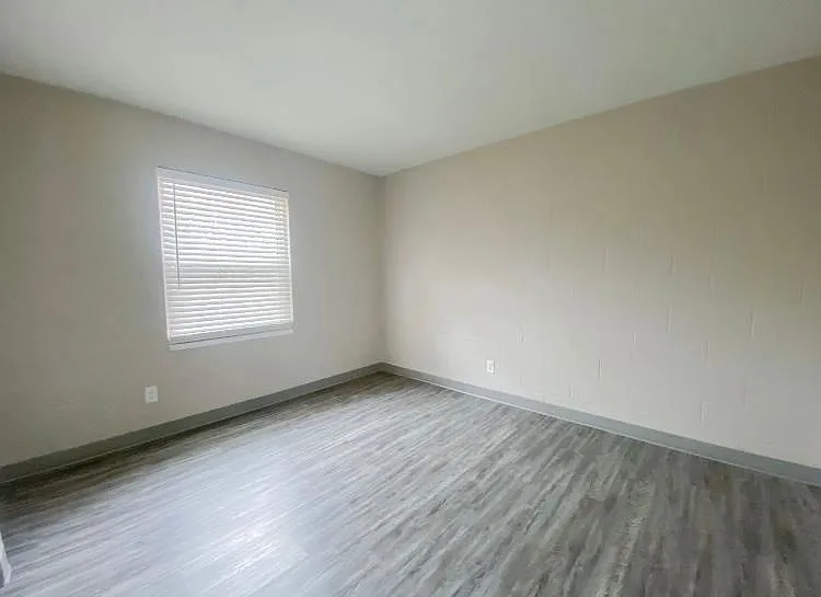 1913 Anderson Ave #101 — Photo 10