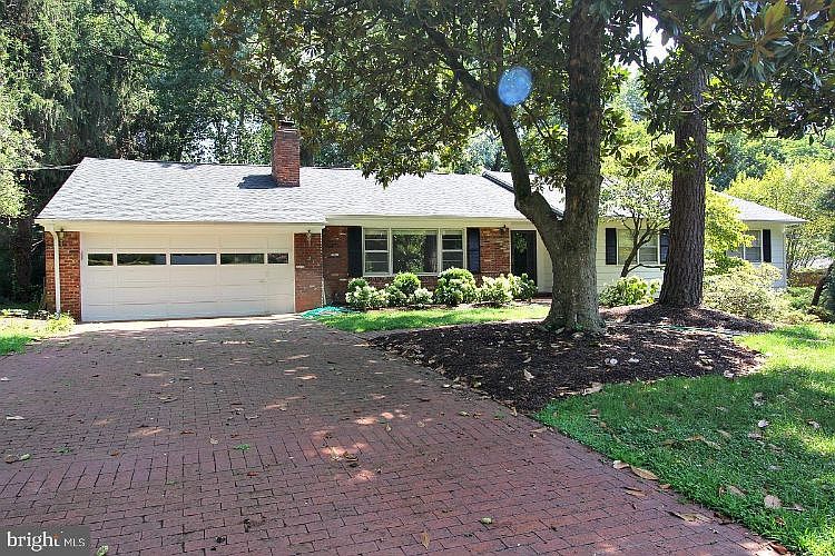 1st image of 1435 Highwood Dr