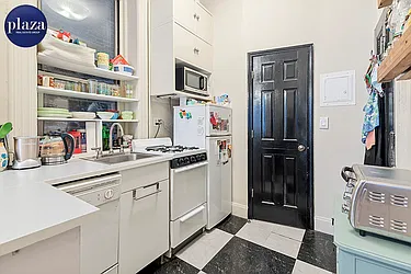 Rented by Plaza Real Estate Group