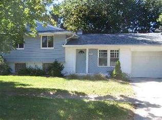 7153 Middlebury Dr, Lambertville, MI 48144